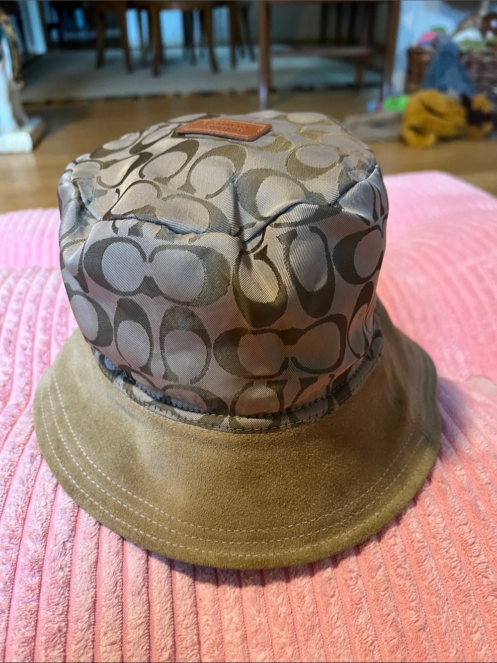 Coach Vintage Soho Bucket Hat - Picture 9 of 9